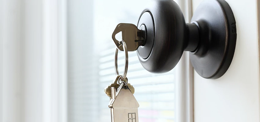 Bifold Door Knob Replacement in Blythe, California